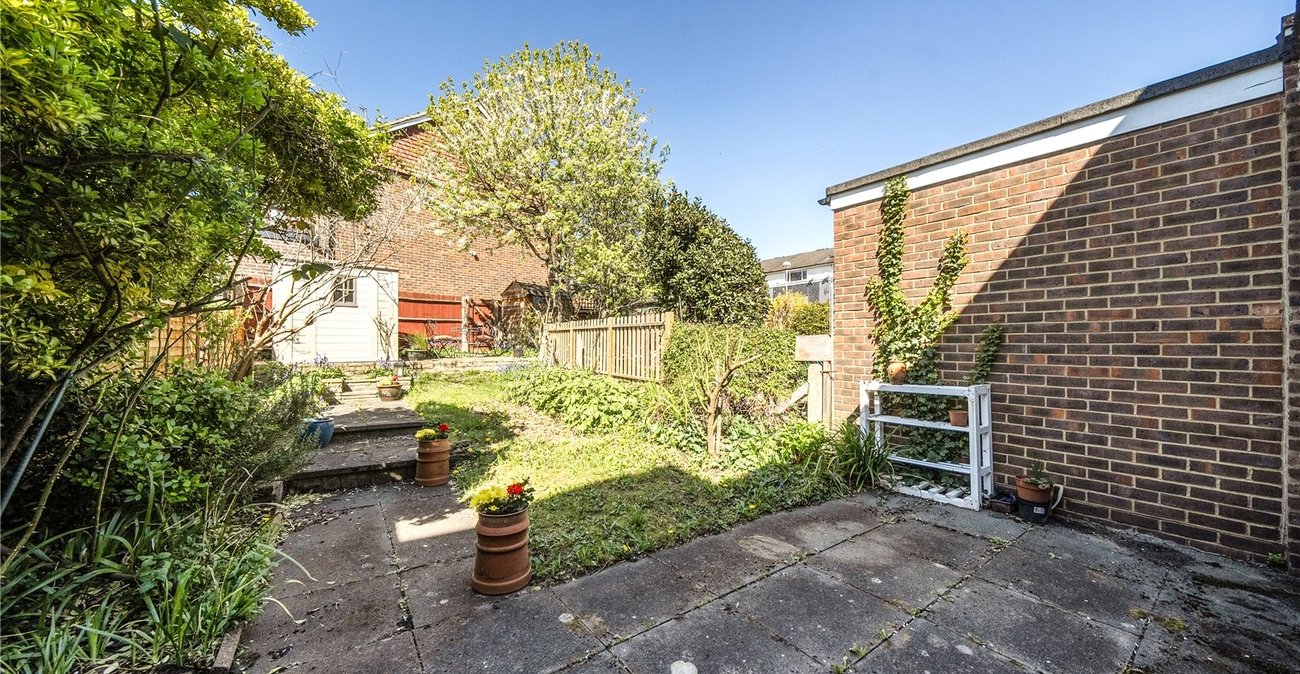 3 bedroom house for sale in Lawrie Park Avenue | Robinson Jackson