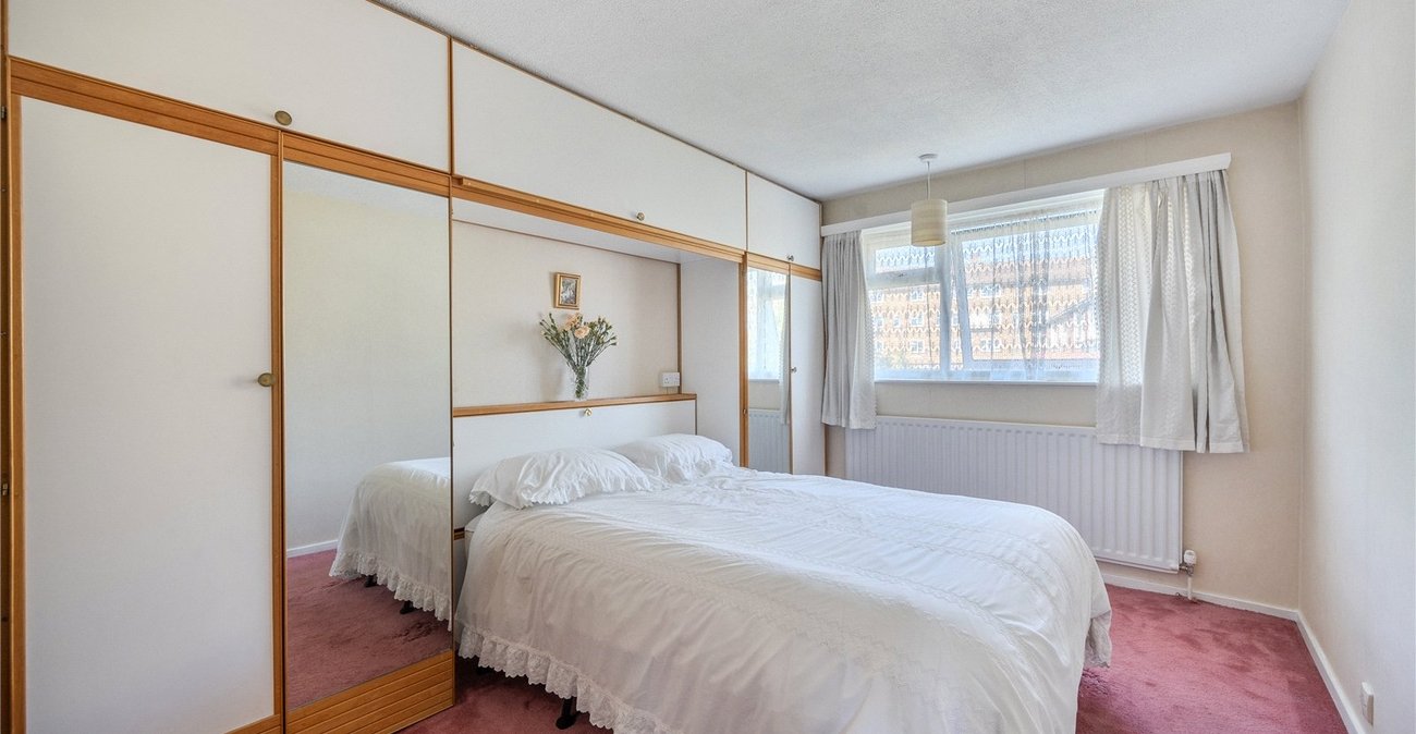 3 bedroom house for sale in Lawrie Park Avenue | Robinson Jackson