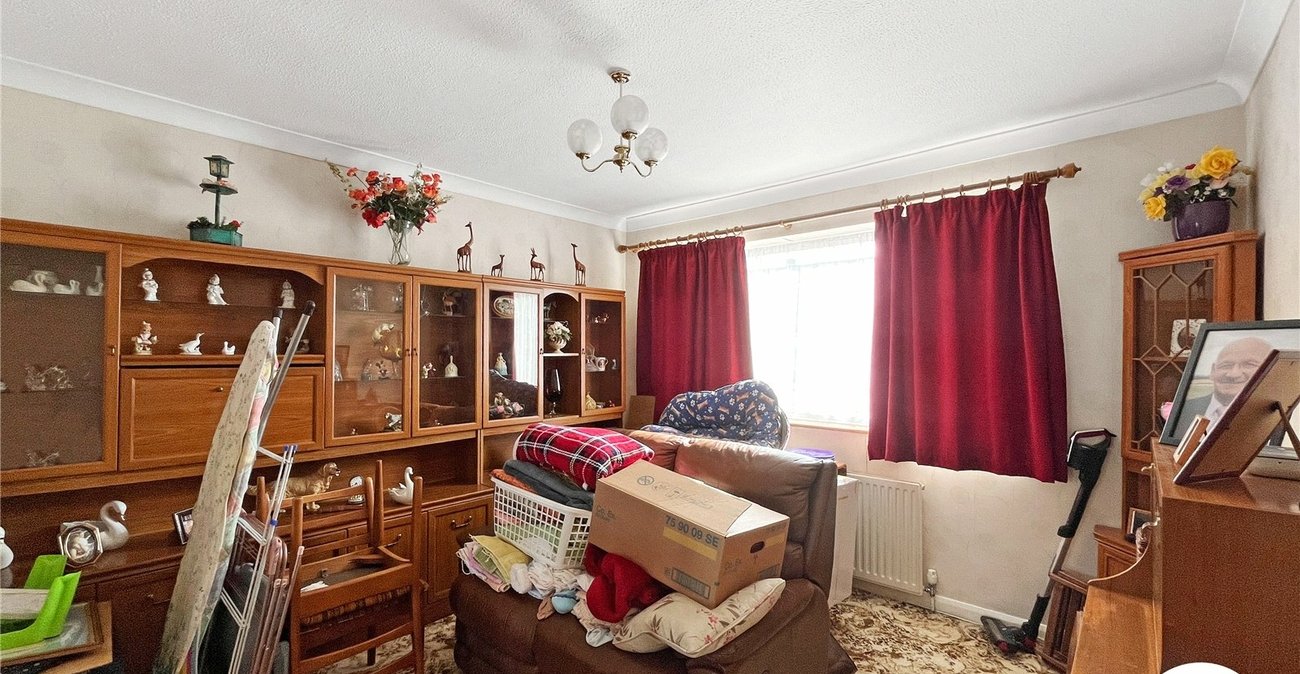 2 bedroom bungalow for sale in Sittingbourne | Robinson Michael & Jackson