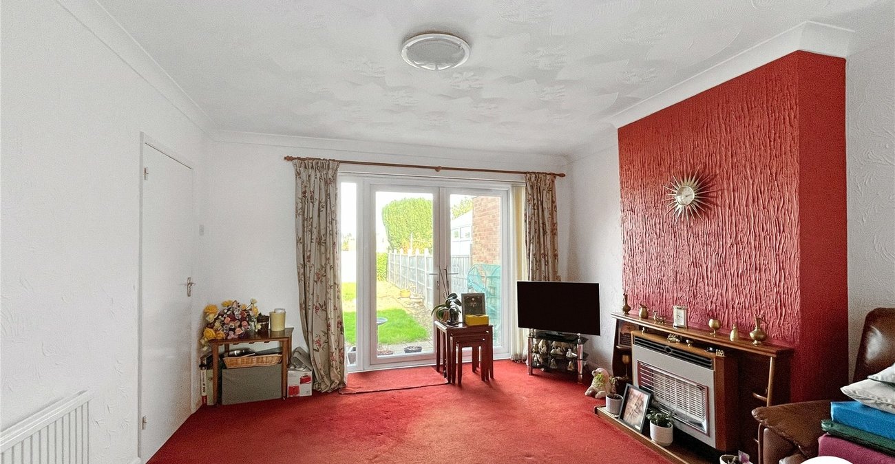 2 bedroom bungalow for sale in Sittingbourne | Robinson Michael & Jackson