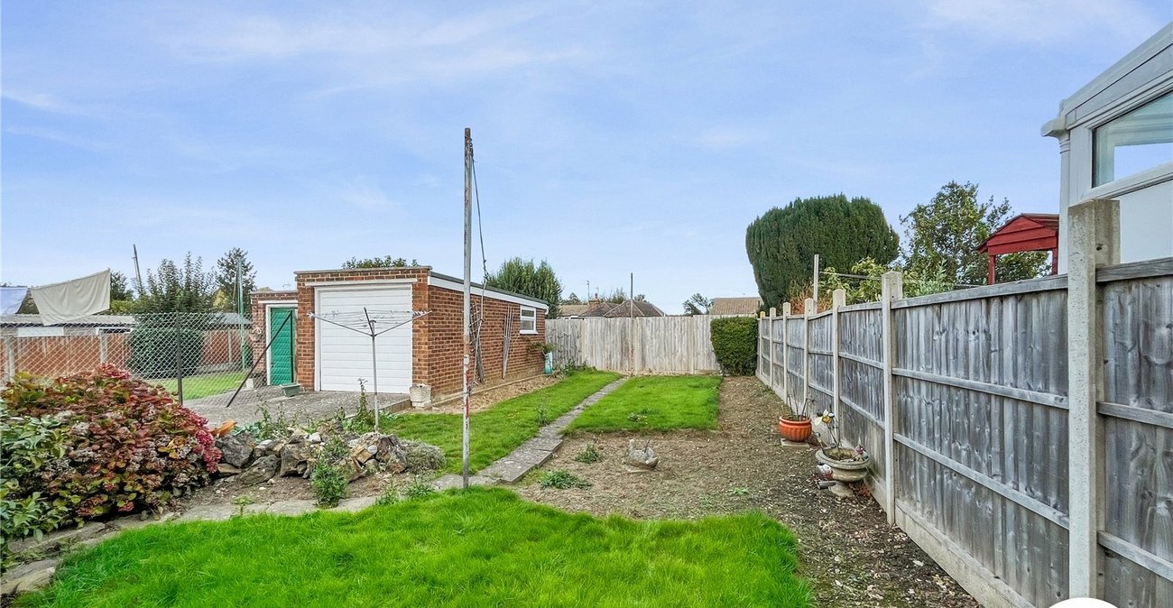 2 bedroom bungalow for sale in Sittingbourne | Robinson Michael & Jackson