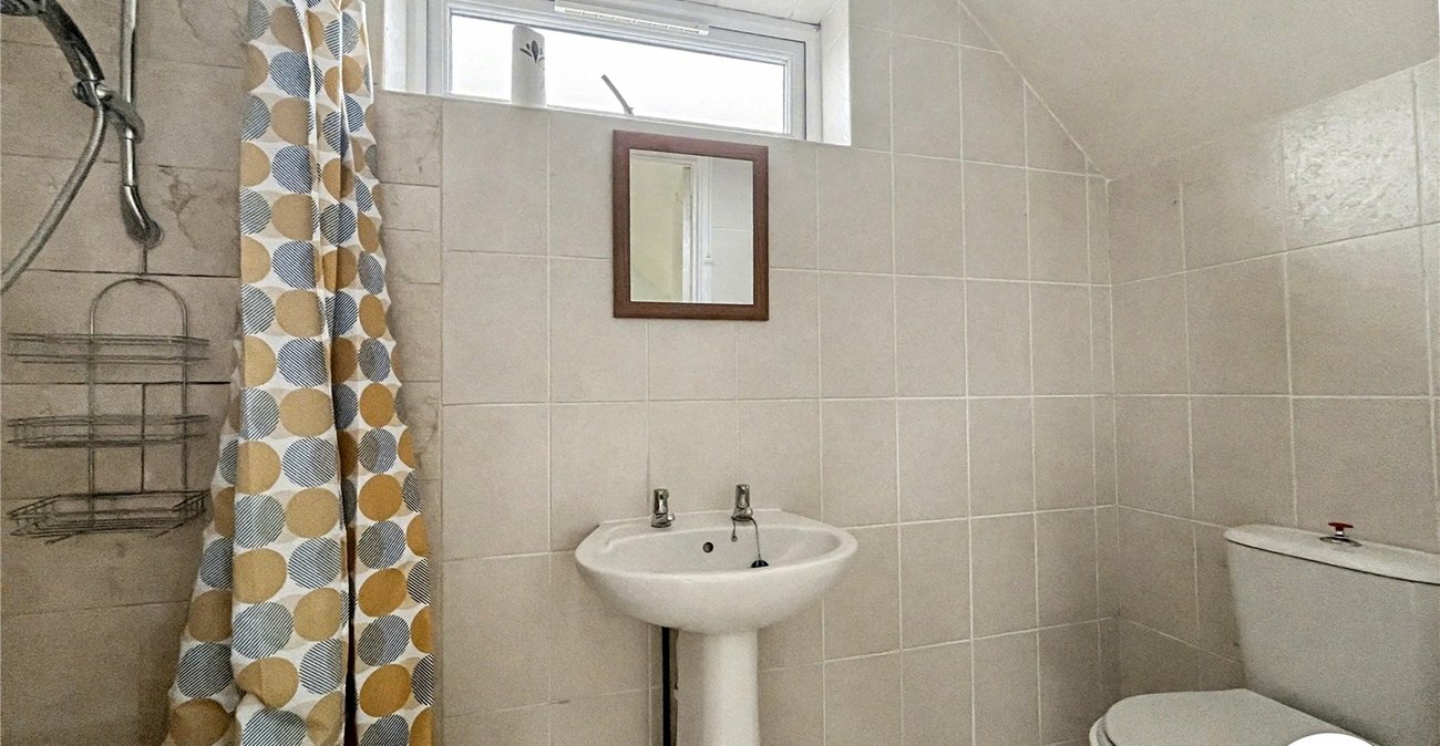 3 bedroom bungalow for sale in Sittingbourne | Robinson Michael & Jackson