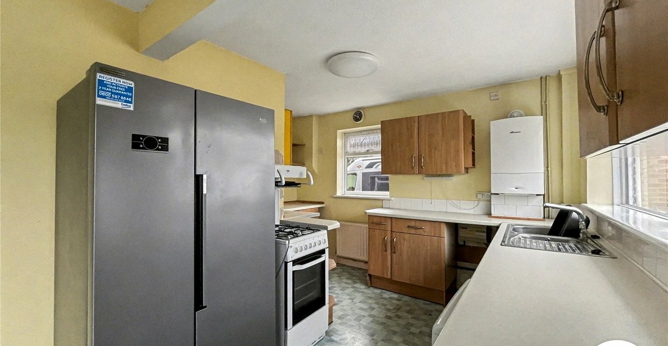 3 bedroom bungalow for sale in Sittingbourne | Robinson Michael & Jackson