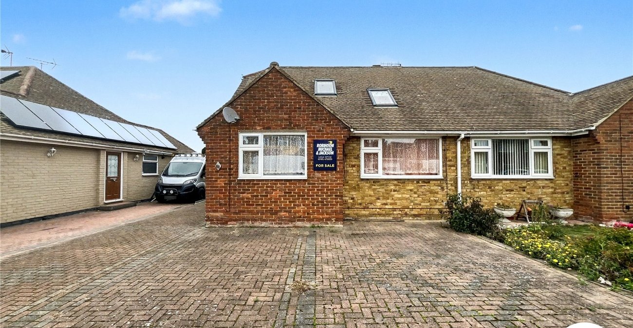 3 bedroom bungalow for sale in Sittingbourne | Robinson Michael & Jackson