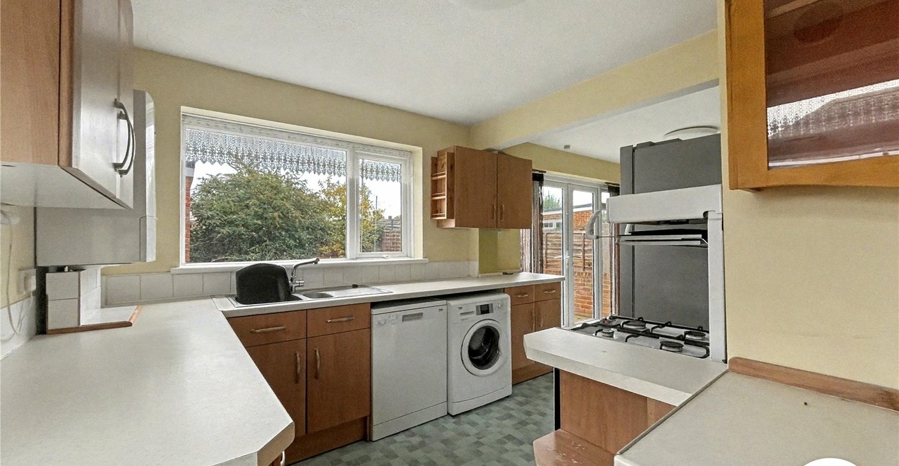 3 bedroom bungalow for sale in Sittingbourne | Robinson Michael & Jackson