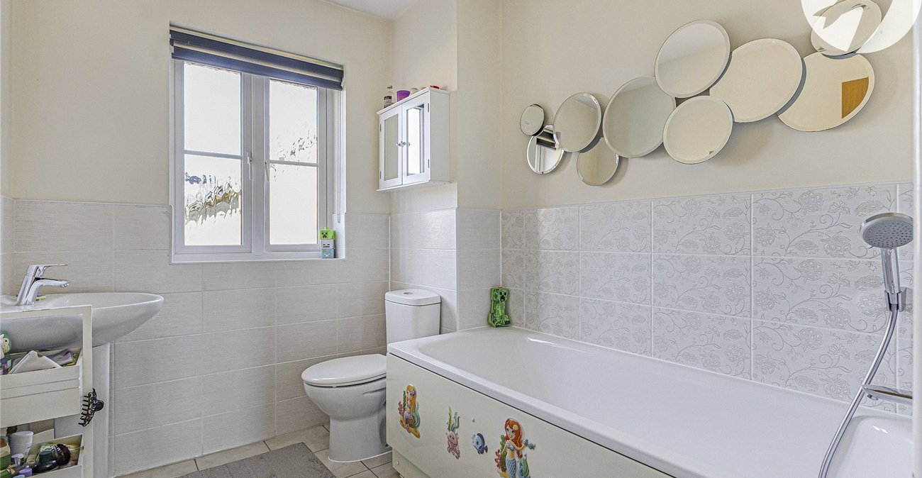 3 bedroom house for sale in Wainscott | Robinson Michael & Jackson