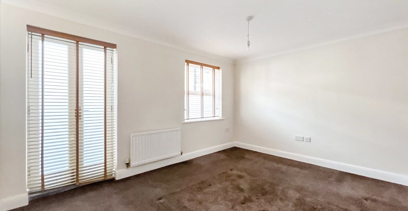2 bedroom property for sale in Gillingham | Robinson Michael & Jackson