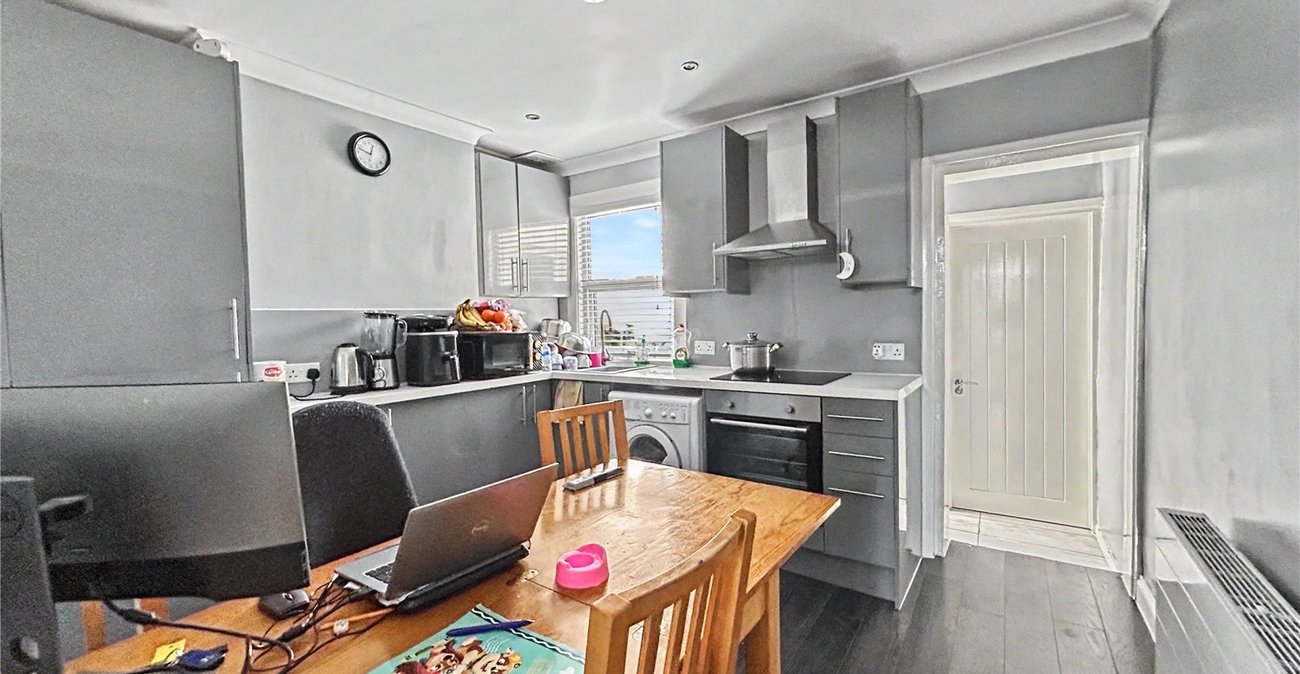 3 bedroom house for sale in Gillingham | Robinson Michael & Jackson