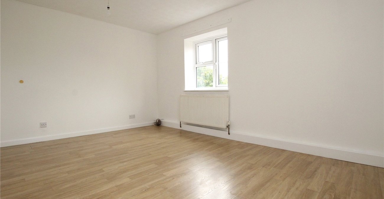 2 bedroom property for sale in Thamesmead | Robinson Jackson