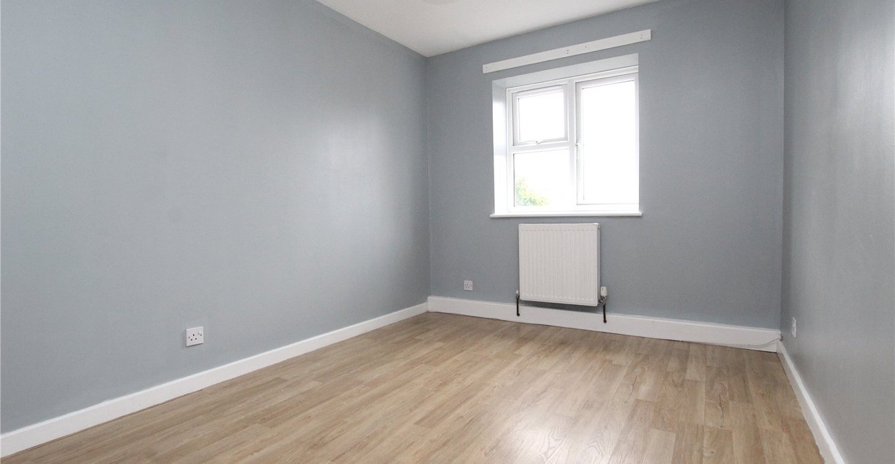 2 bedroom property for sale in Thamesmead | Robinson Jackson