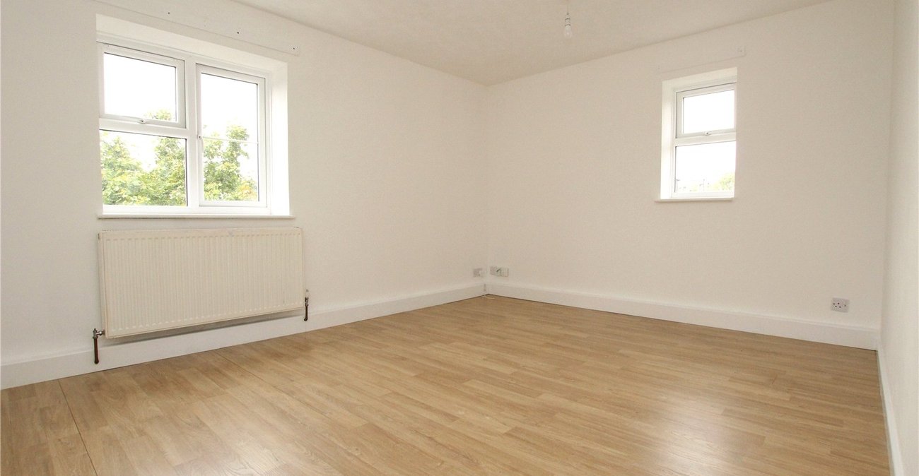 2 bedroom property for sale in Thamesmead | Robinson Jackson