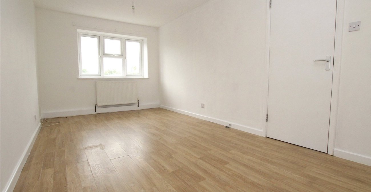 2 bedroom property for sale in Thamesmead | Robinson Jackson