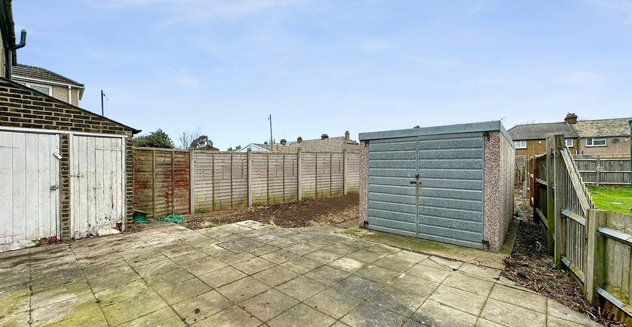 3 bedroom house for sale in Swanscombe | Robinson Jackson