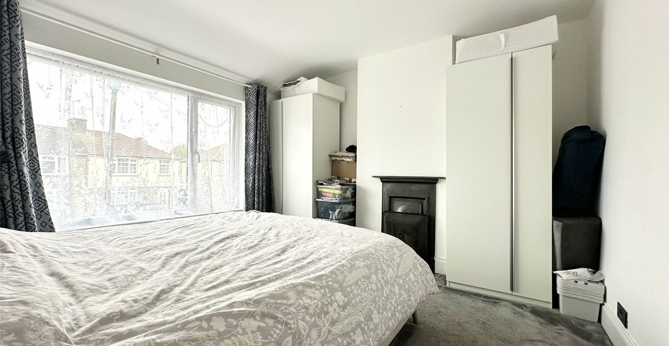 3 bedroom house for sale in Swanscombe | Robinson Jackson