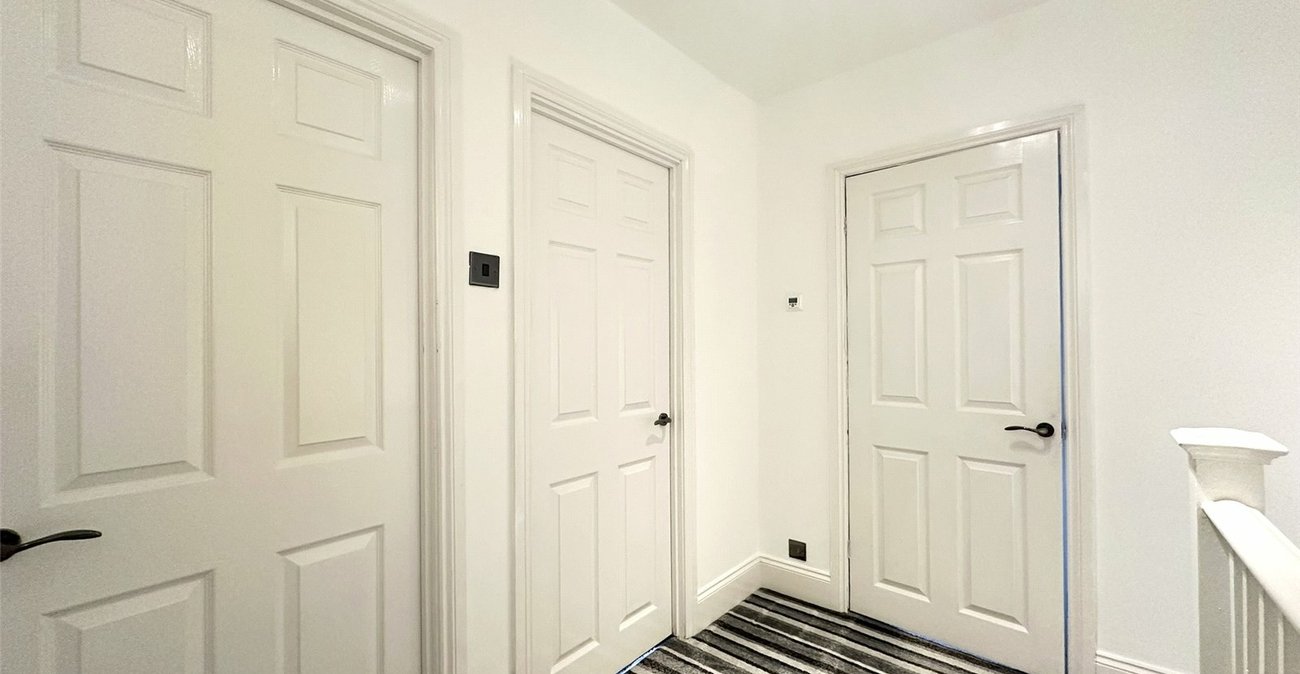 3 bedroom house for sale in Swanscombe | Robinson Jackson