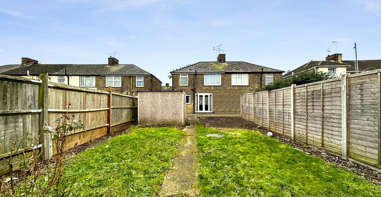 3 bedroom house for sale in Swanscombe | Robinson Jackson