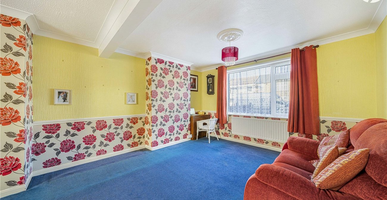 3 bedroom house for sale in Swanscombe | Robinson Jackson