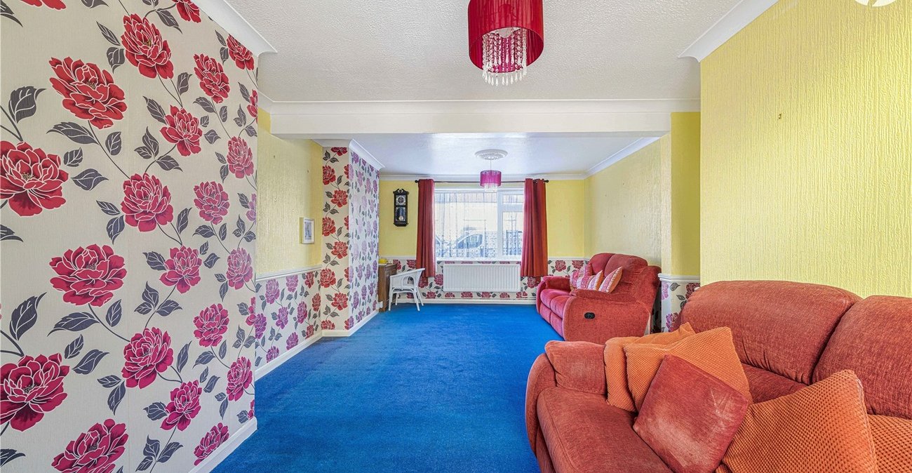 3 bedroom house for sale in Swanscombe | Robinson Jackson