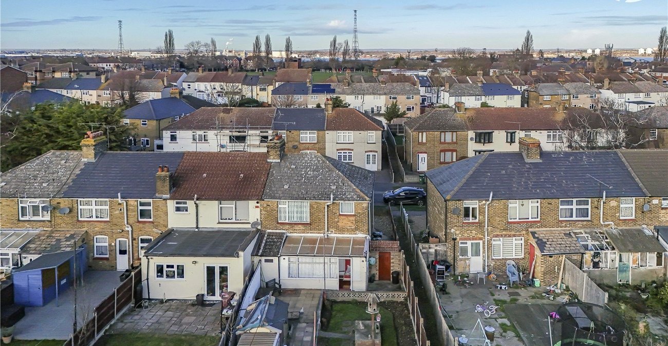 3 bedroom house for sale in Swanscombe | Robinson Jackson