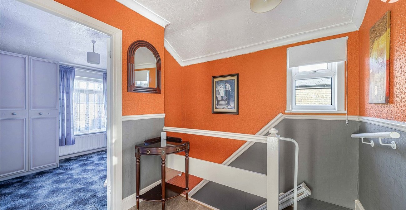 3 bedroom house for sale in Swanscombe | Robinson Jackson