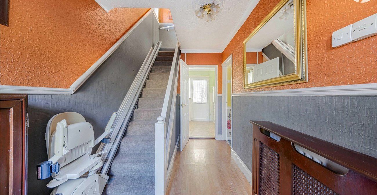 3 bedroom house for sale in Swanscombe | Robinson Jackson