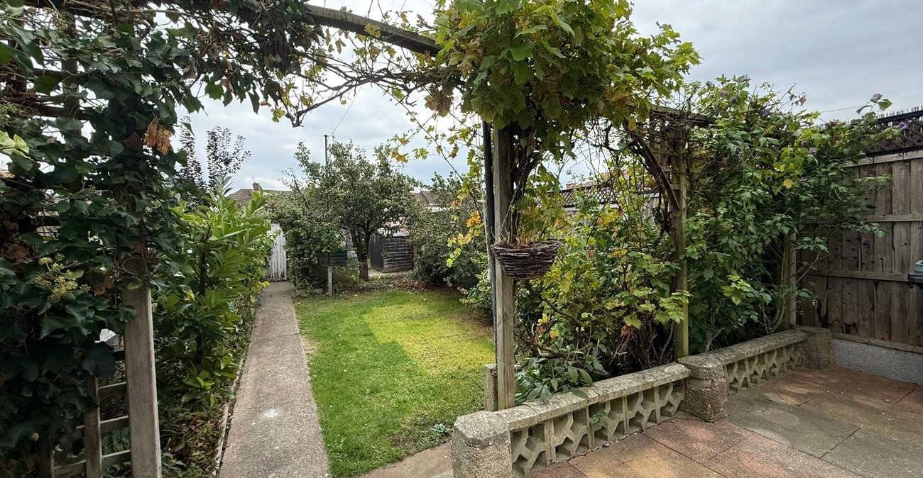 4 bedroom house for sale in Gravesend | Robinson Michael & Jackson