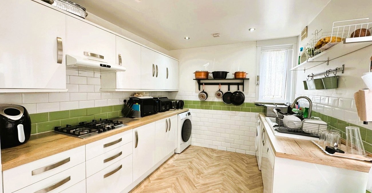 5 bedroom house for sale in London | Robinson Jackson