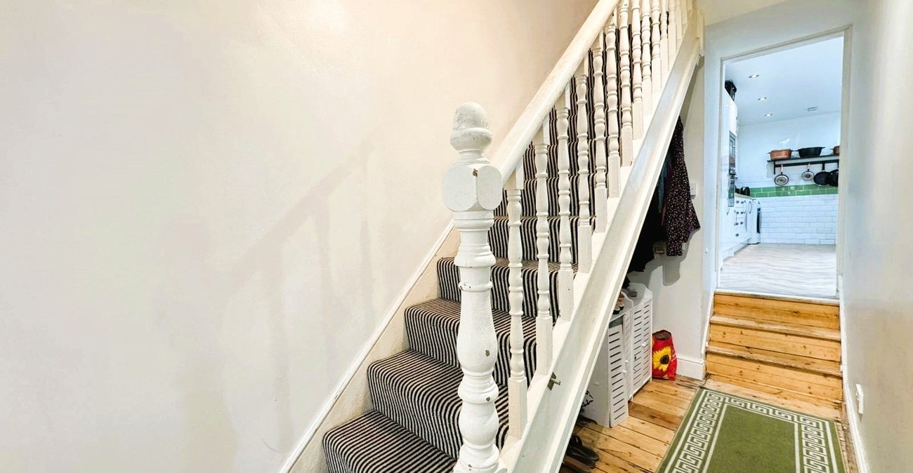 5 bedroom house for sale in London | Robinson Jackson