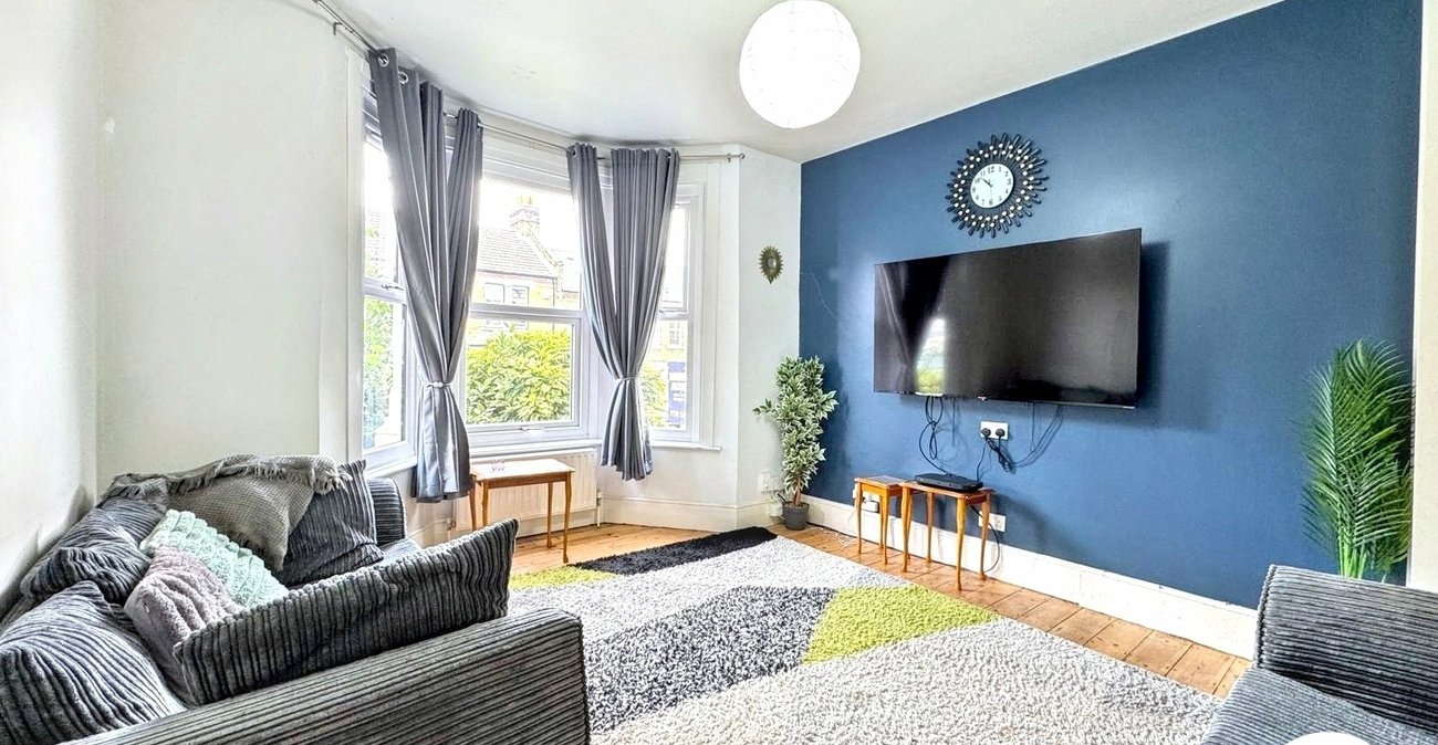 5 bedroom house for sale in London | Robinson Jackson