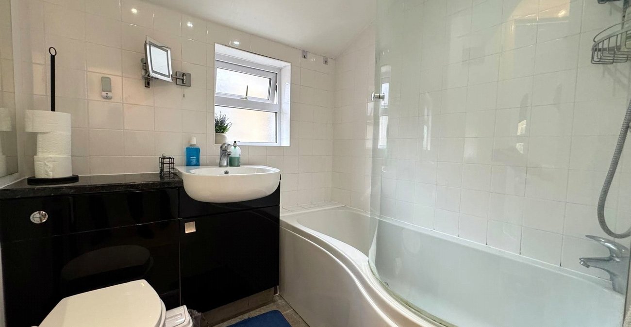 5 bedroom house for sale in London | Robinson Jackson