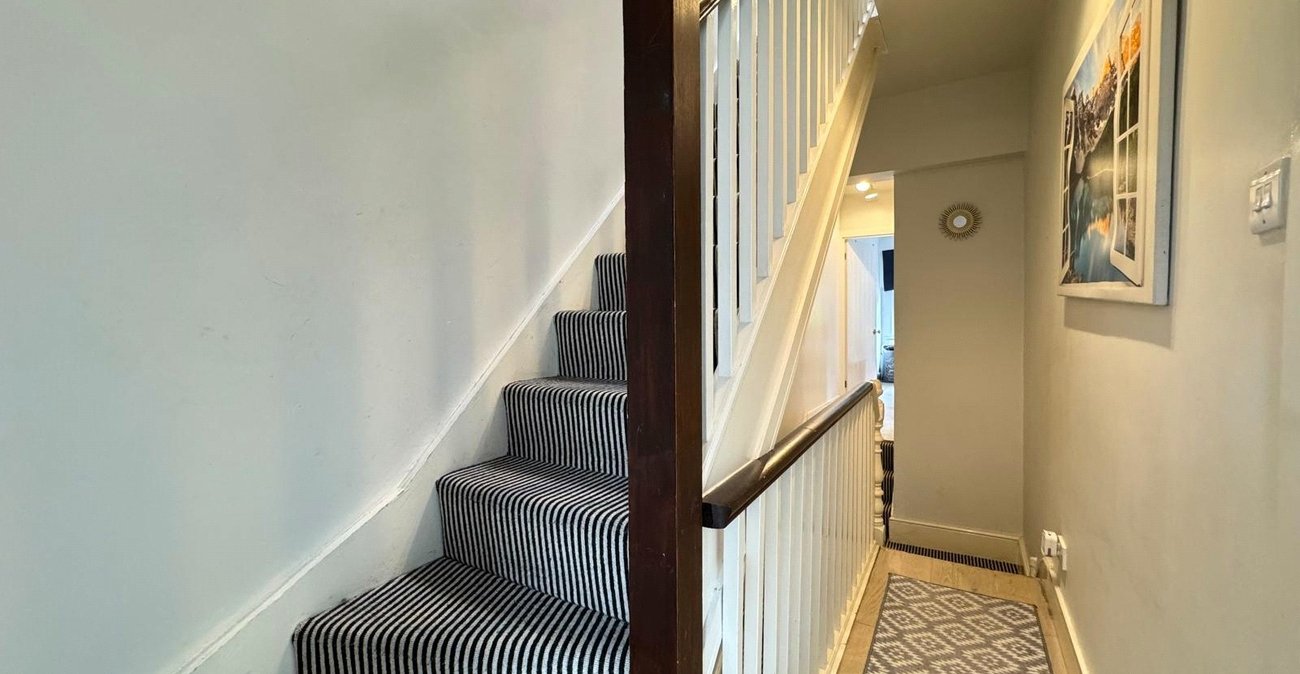 5 bedroom house for sale in London | Robinson Jackson