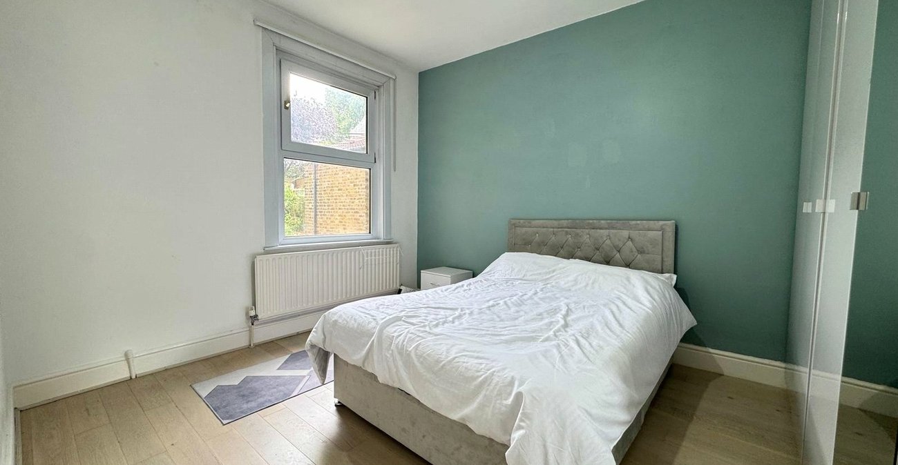 5 bedroom house for sale in London | Robinson Jackson