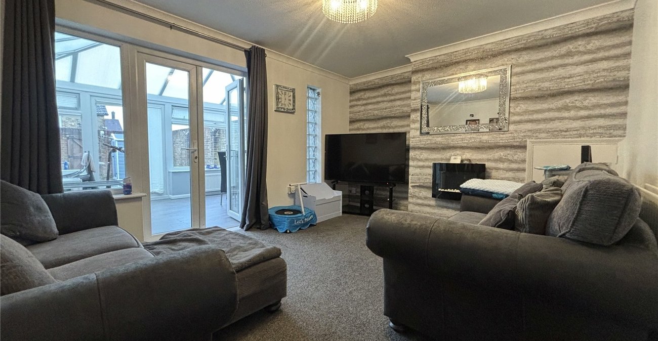 2 bedroom house for sale in Chatham | Robinson Michael & Jackson