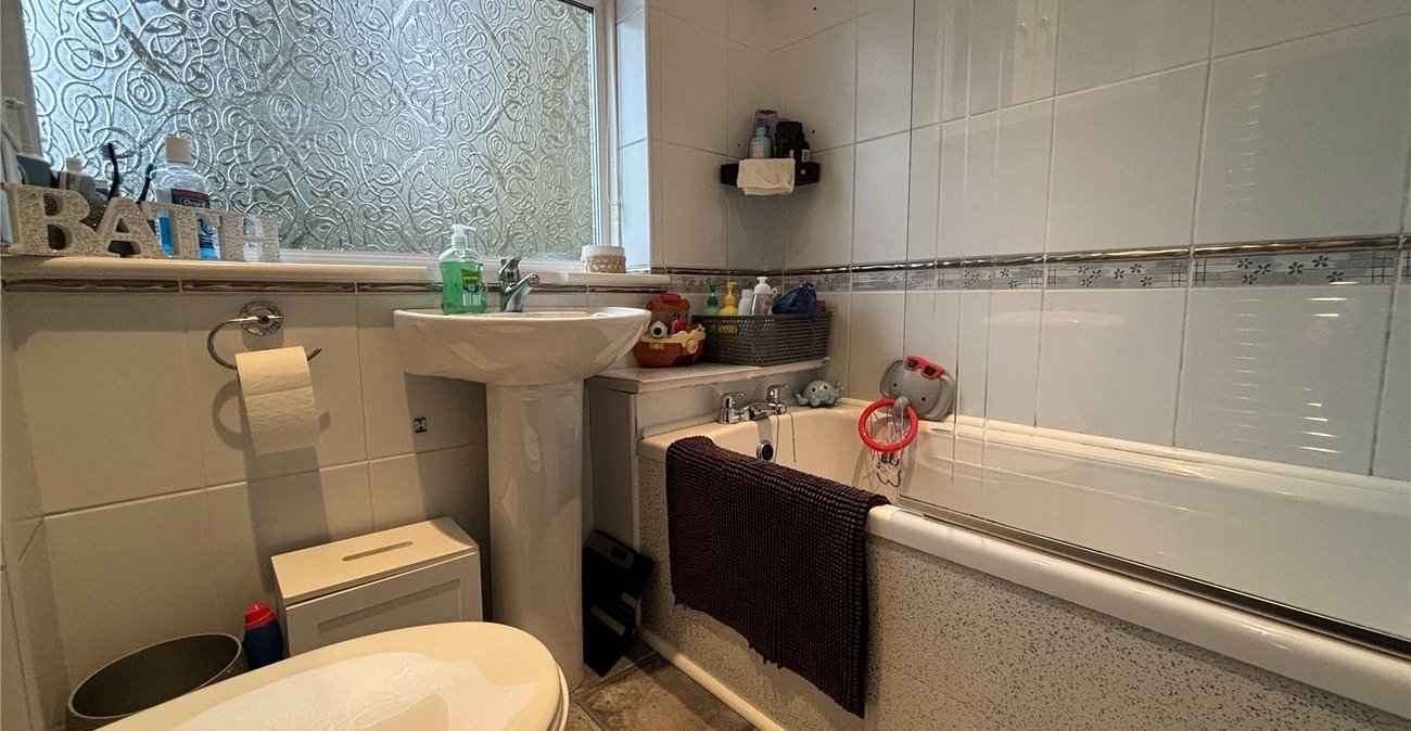 2 bedroom house for sale in Chatham | Robinson Michael & Jackson