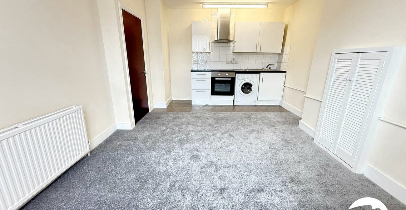 2 bedroom property for sale in London | Robinson Jackson