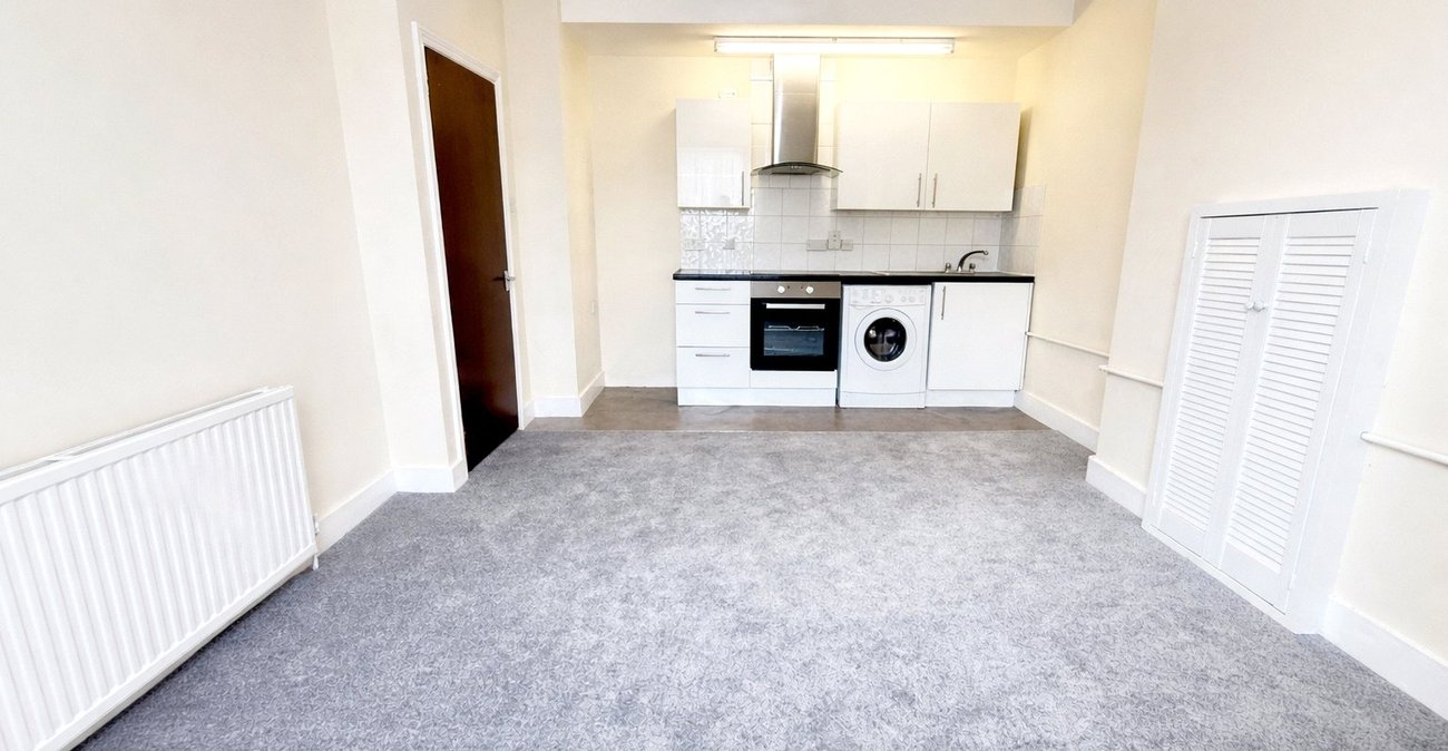 2 bedroom property for sale in London | Robinson Jackson