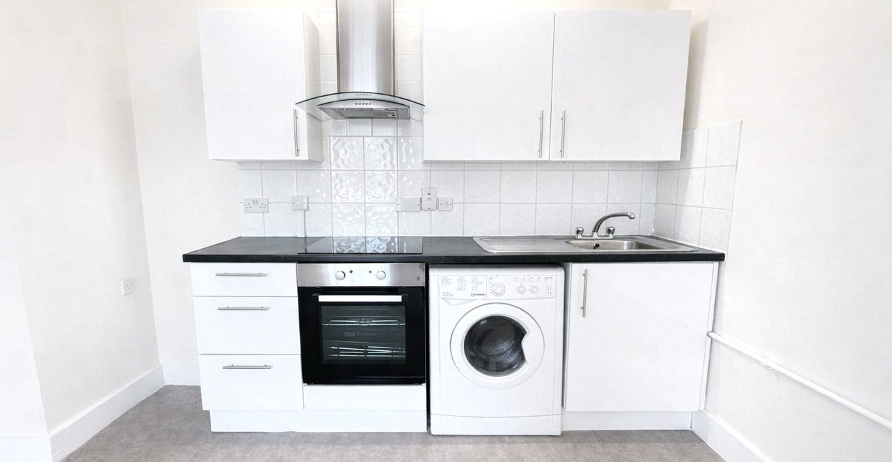 2 bedroom property for sale in London | Robinson Jackson