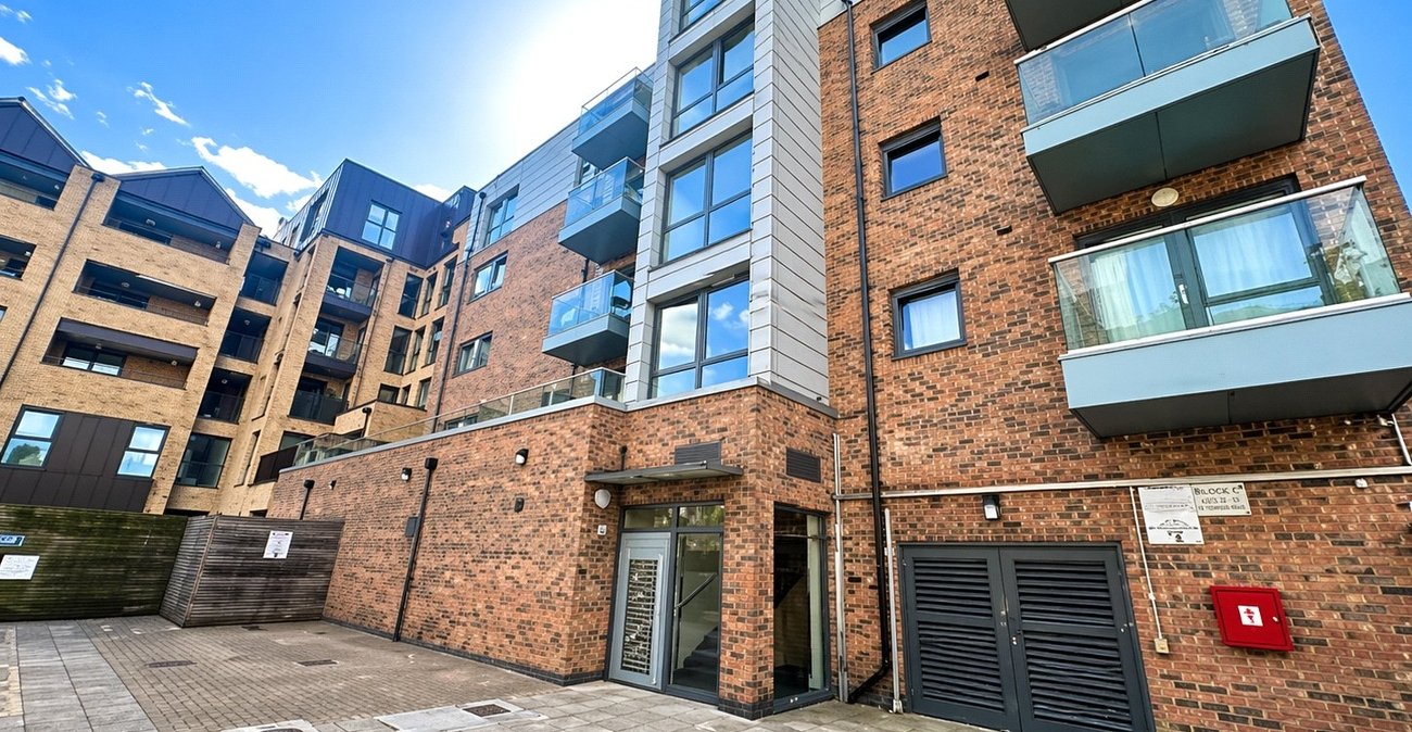 1 bedroom property for sale in London | Robinson Jackson