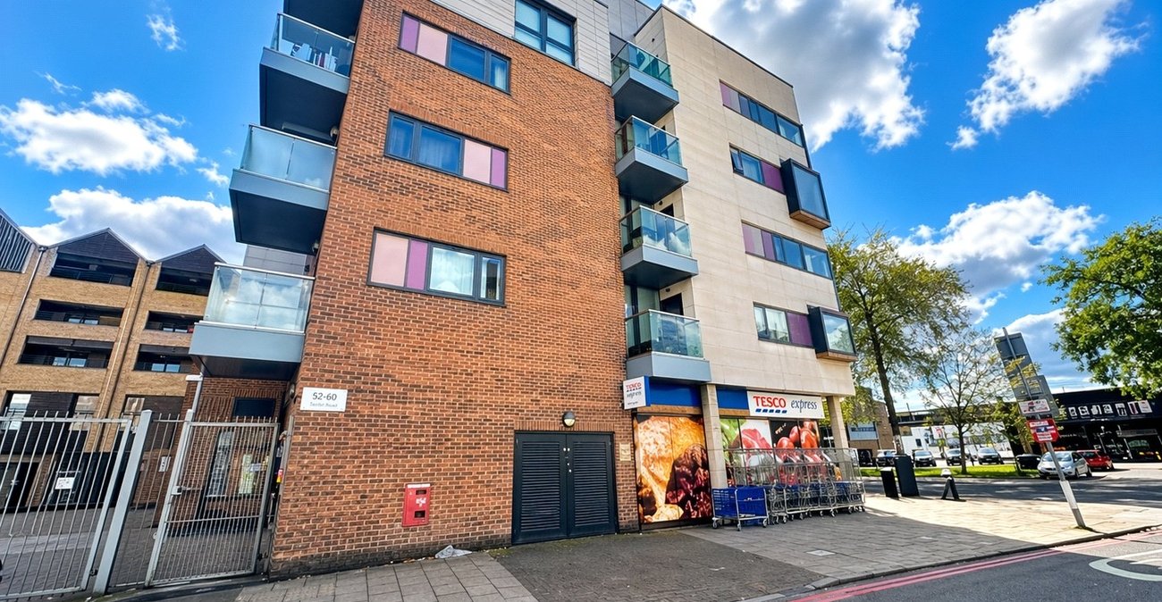 1 bedroom property for sale in London | Robinson Jackson