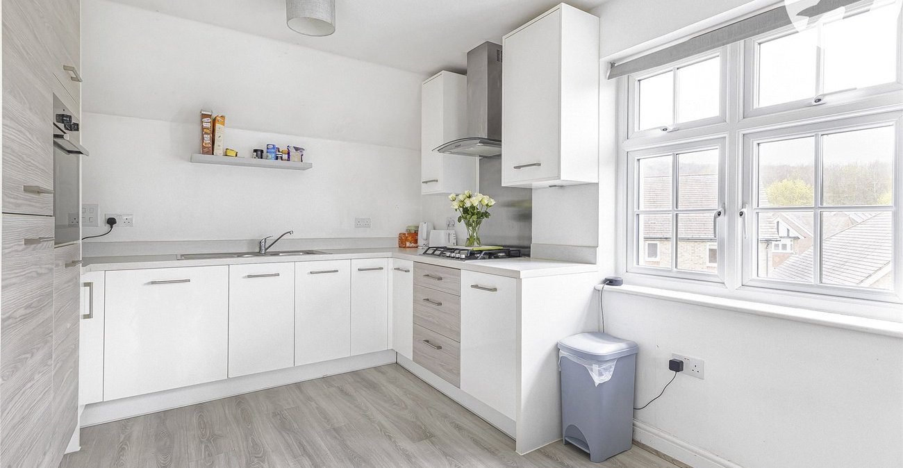 2 bedroom property for sale in Halling | Robinson Michael & Jackson