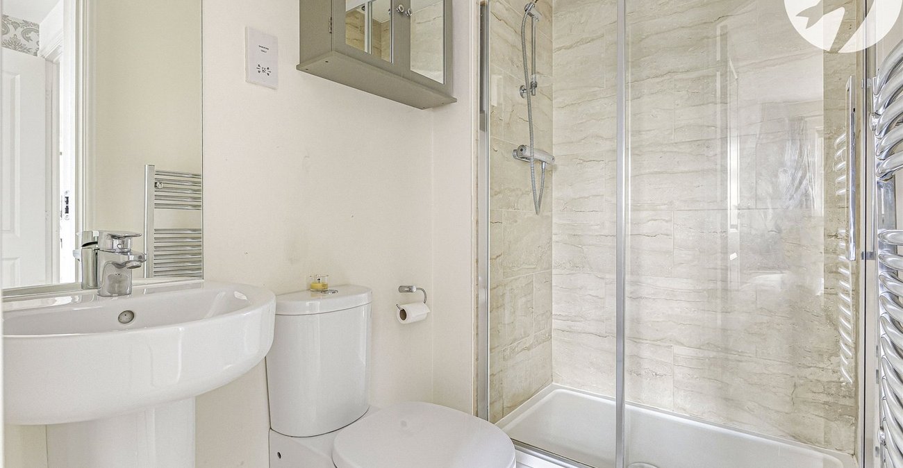 2 bedroom property for sale in Halling | Robinson Michael & Jackson