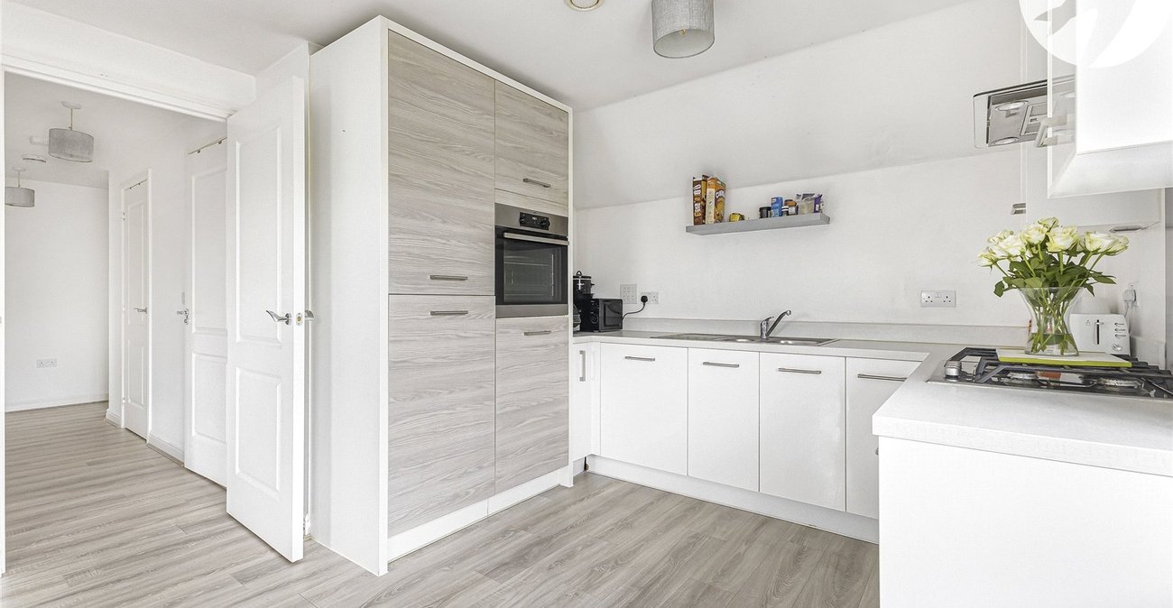 2 bedroom property for sale in Halling | Robinson Michael & Jackson
