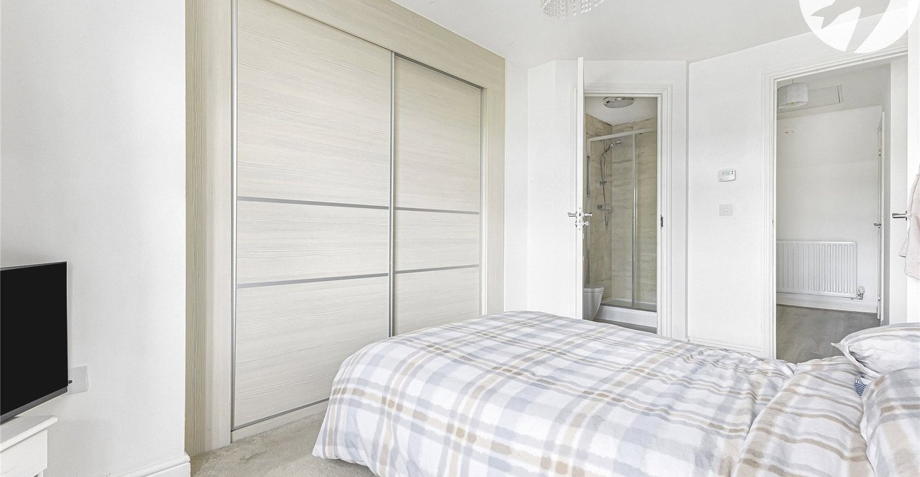 2 bedroom property for sale in Halling | Robinson Michael & Jackson