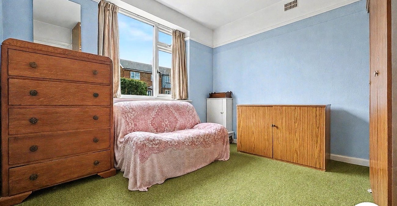 2 bedroom property for sale in Rochester | Robinson Michael & Jackson