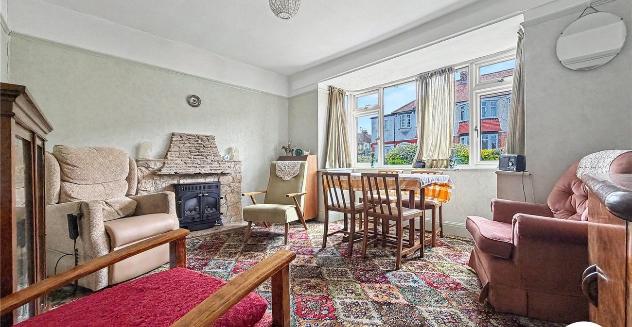 2 bedroom property for sale in Rochester | Robinson Michael & Jackson