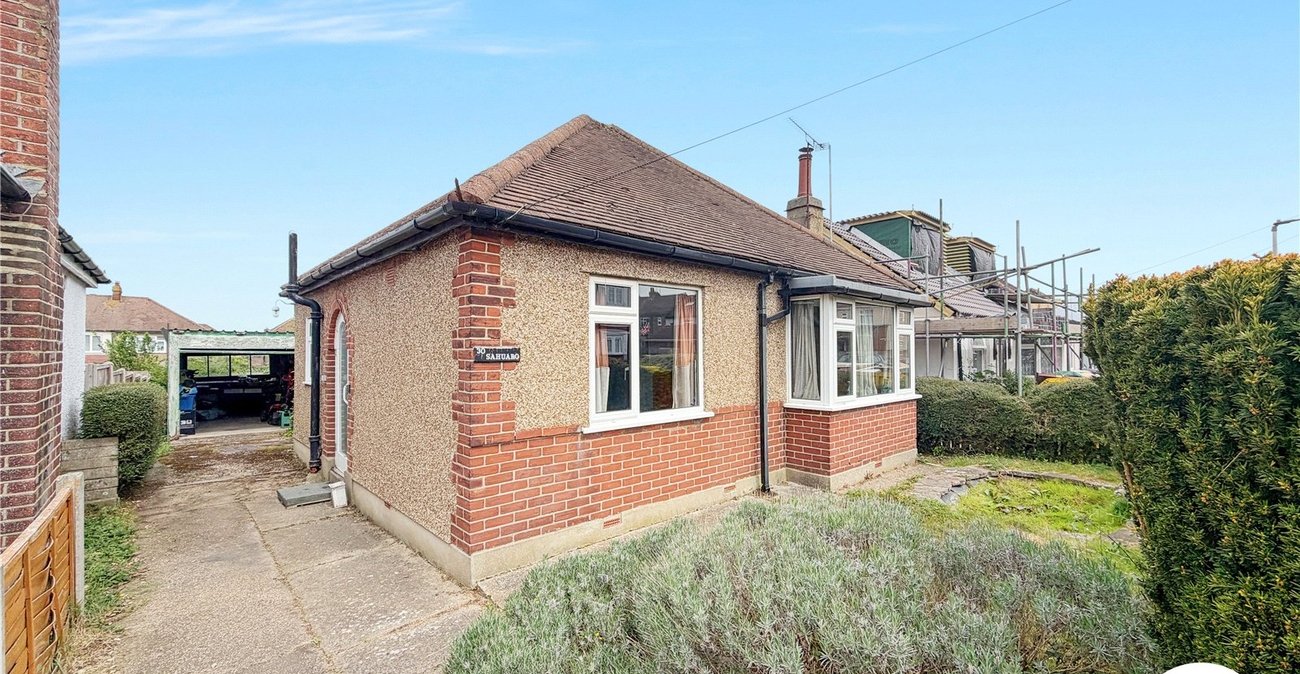 2 bedroom property for sale in Rochester | Robinson Michael & Jackson