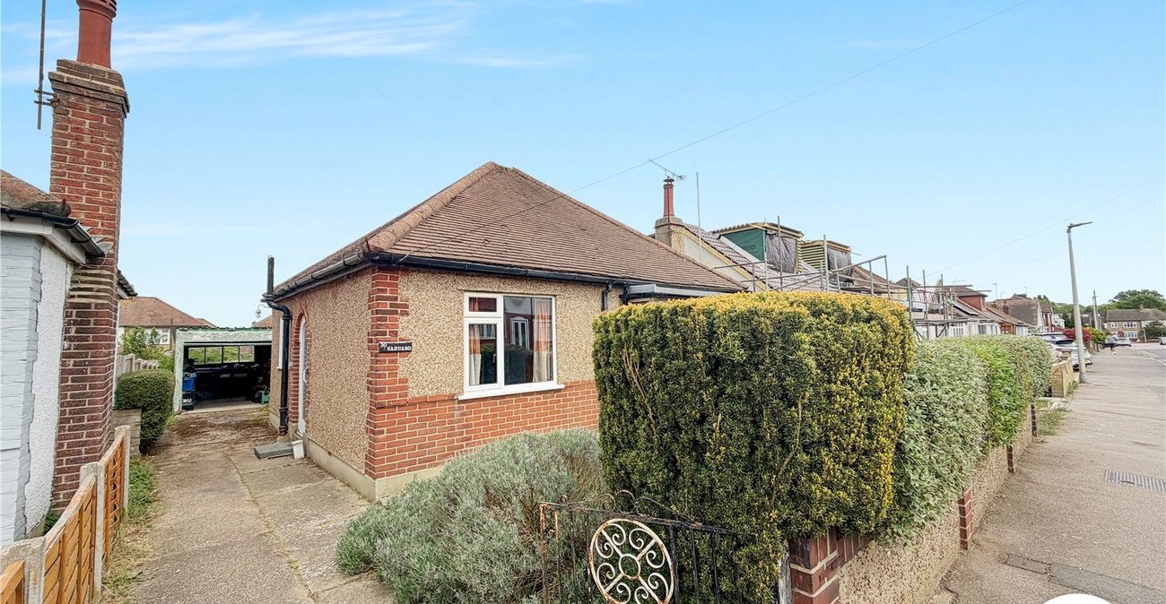 2 bedroom property for sale in Rochester | Robinson Michael & Jackson