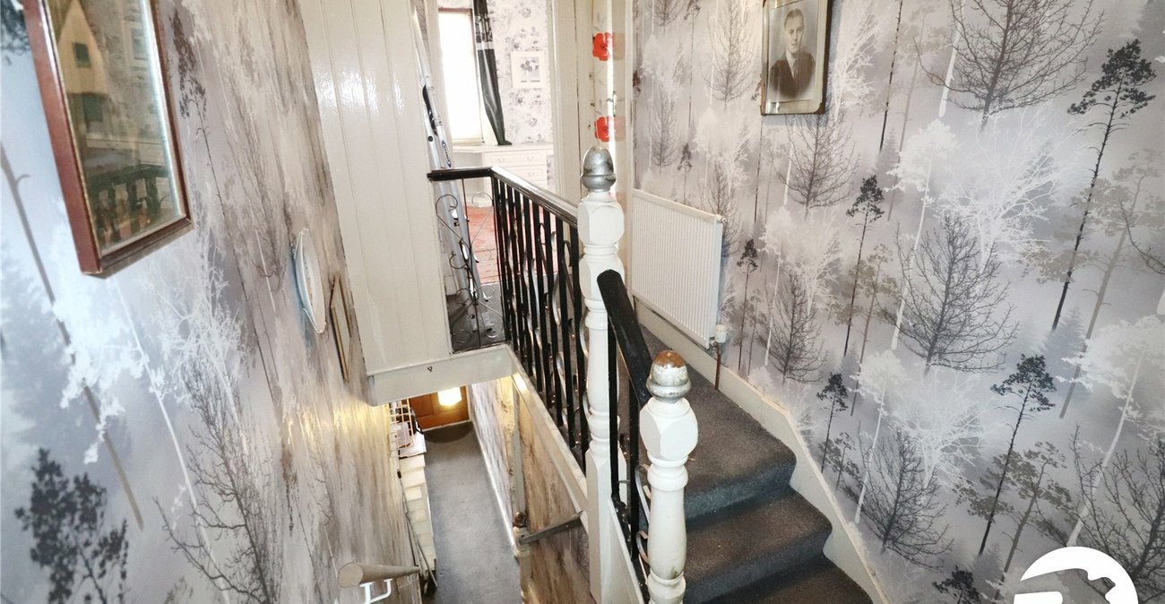 2 bedroom house for sale in Belvedere | Robinson Jackson