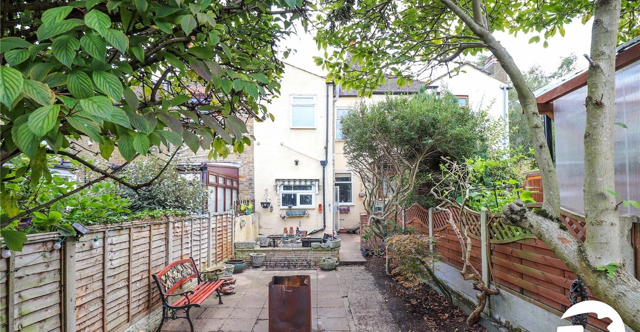 2 bedroom house for sale in Belvedere | Robinson Jackson