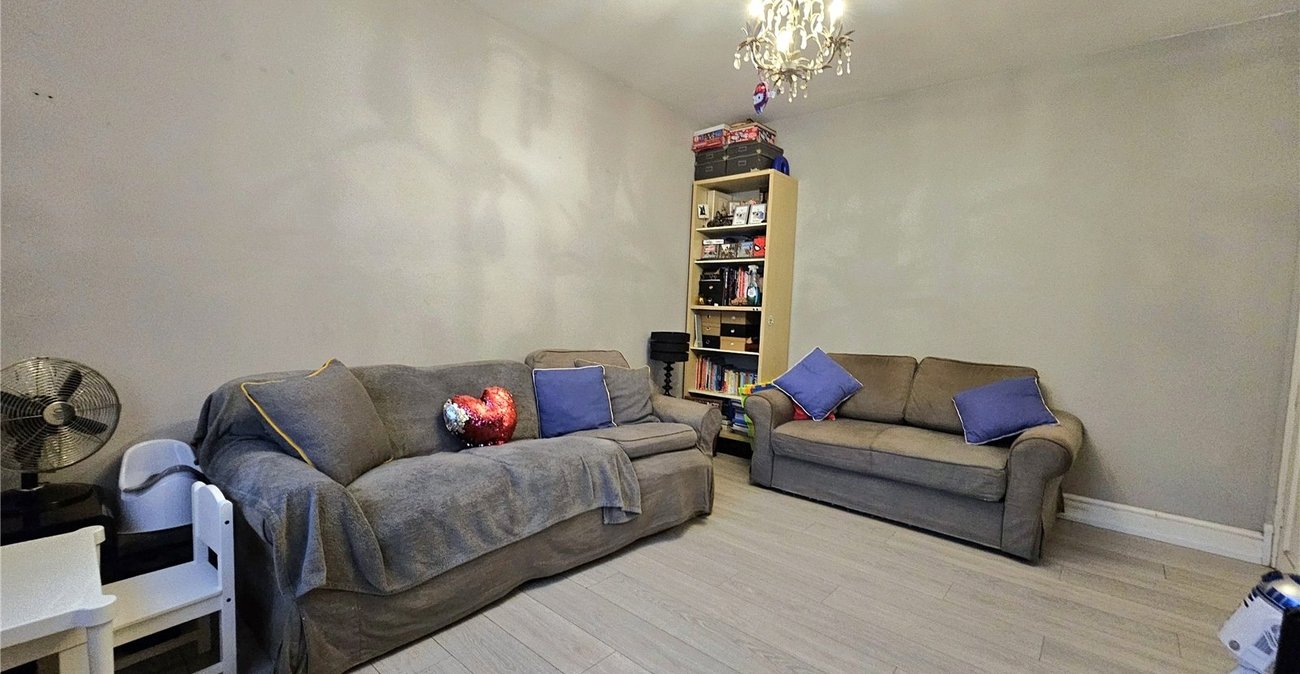 1 bedroom property for sale in London | Robinson Jackson